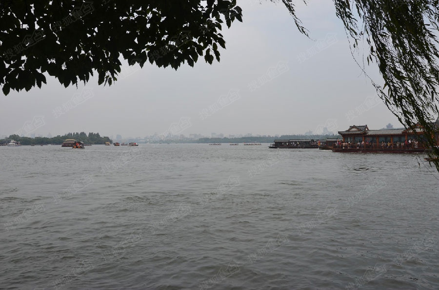 a_140313081.jpg