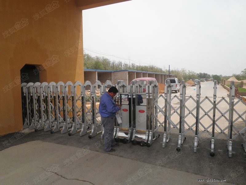 伸缩门售后 a_291129043.jpg