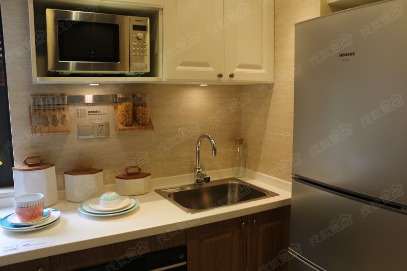 郑州样板间贴壁纸_郑州厨房样板间_郑州锦绣山河样板间