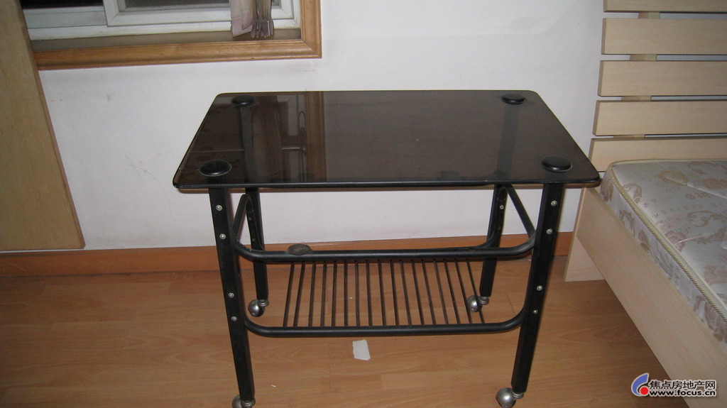 b_50771486.jpg