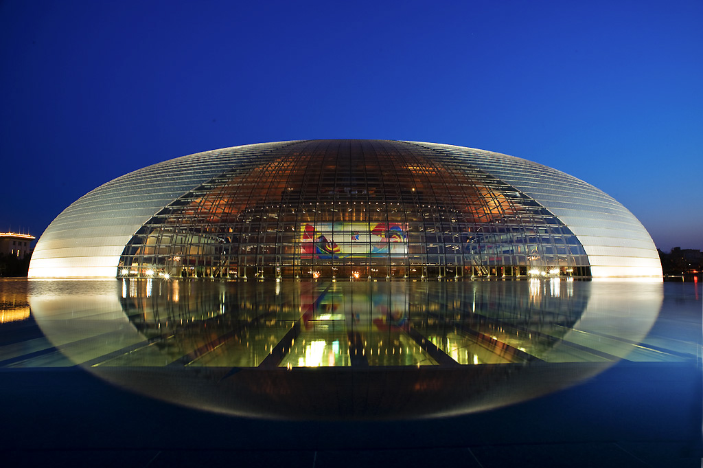晚上的大剧院 b_56263242.jpg