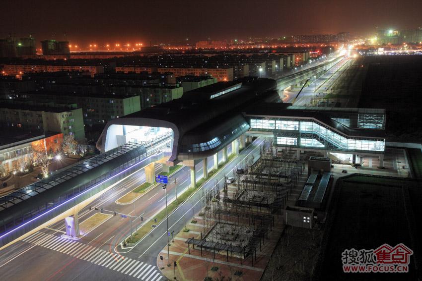 图:最新大兴线西红门站夜景