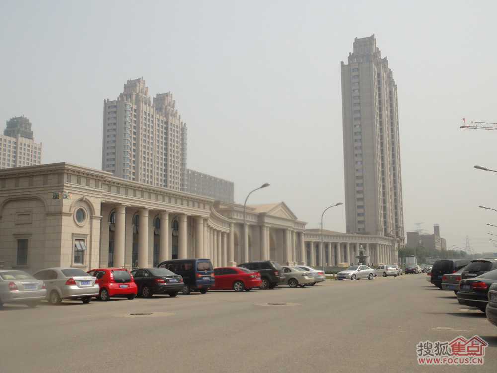 金茂悦与北苑福熙大道和花语城楼盘对比分析