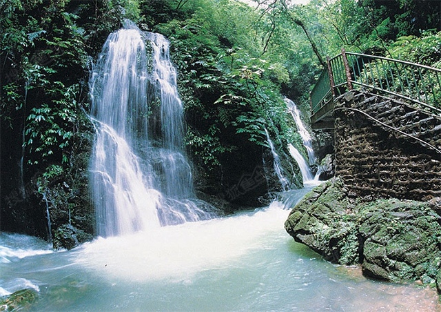 万盛黑山谷生态旅游区