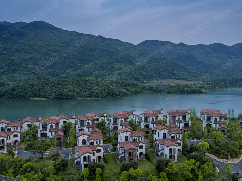 热点 山湖鹭岛位于长沙芙蓉北路旁 北瞰洋沙湖生态湿地,南邻燎原水库
