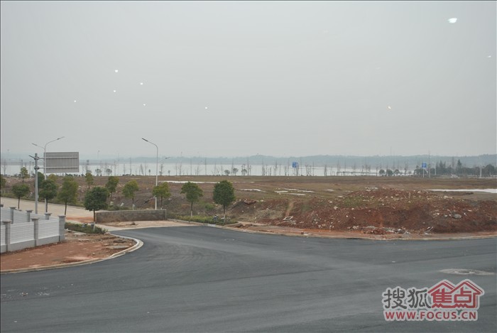 身处水岸 反眺松雅 身处水岸 反眺松雅