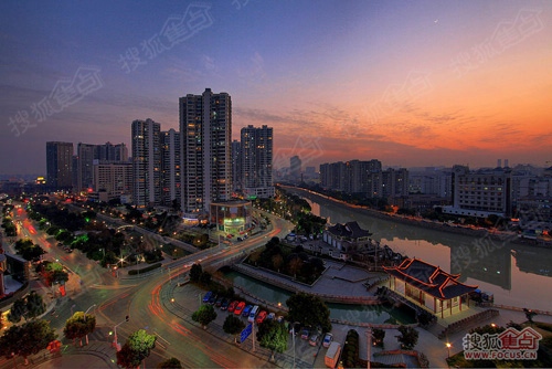 莫斯科人均绿地面积_香港人均居住面积(2)