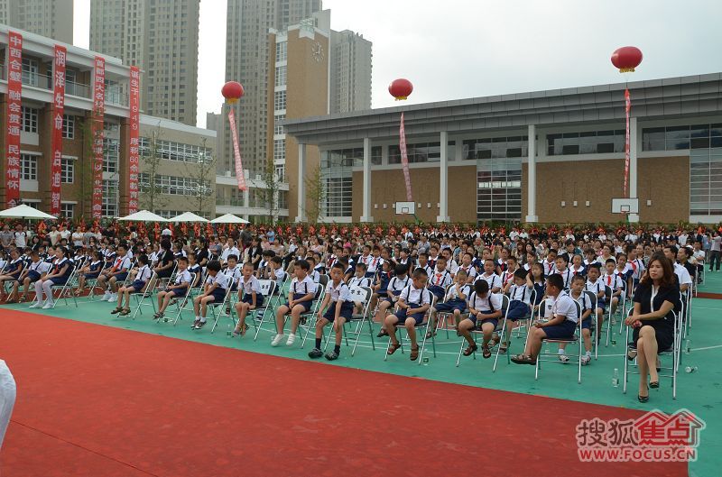 【焦点第一现场】北京小学华润·海中国分校交付启用暨开学典礼