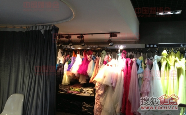 新婚纱摄影店名字_婚纱摄影店起名,著名婚纱摄影店名字