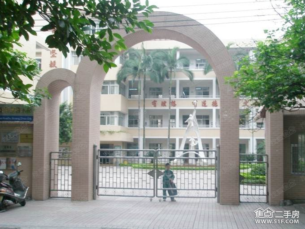月                  小区地址:【花都区 】花都花都区新华镇花城北路