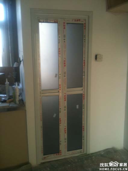 折叠门怎么安装 b_383201184.jpg