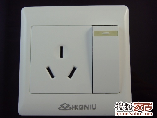 好看的墙壁插座 a_61349889.jpg