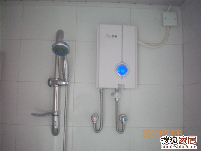 电热水器怎么安装美观 a_72967891.jpg