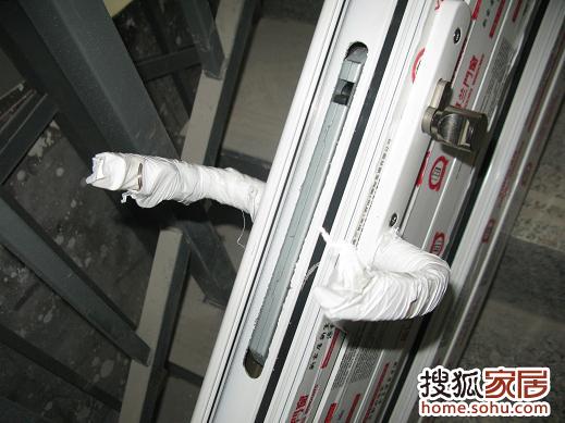 如何打玻璃胶打得细 a_74205323.jpg