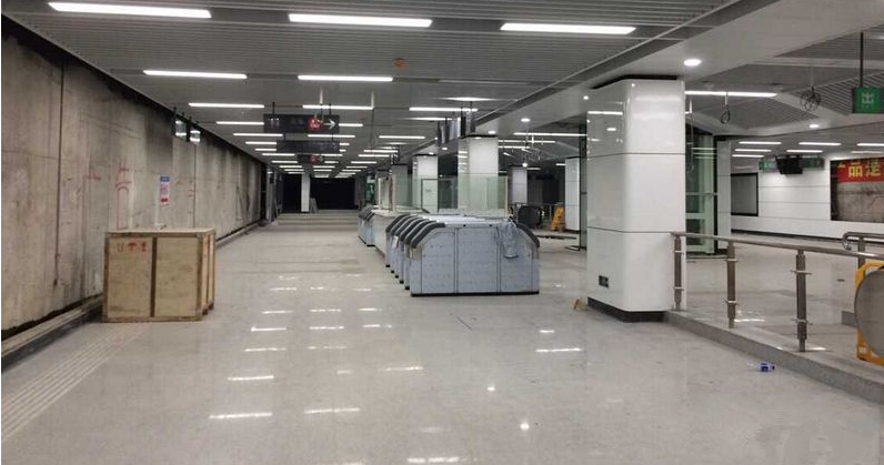 地铁一号线秋水广场站完成90%啦 快来围观站内图