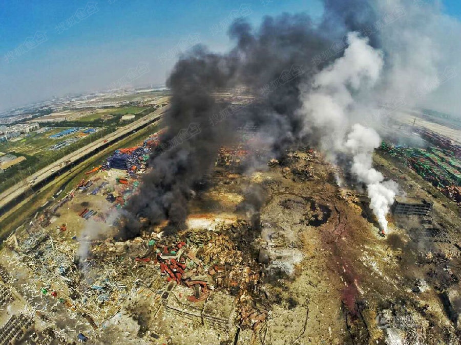 据悉,爆炸发生地的天津市开发区及滨海新区,化工厂,民居,学校等相