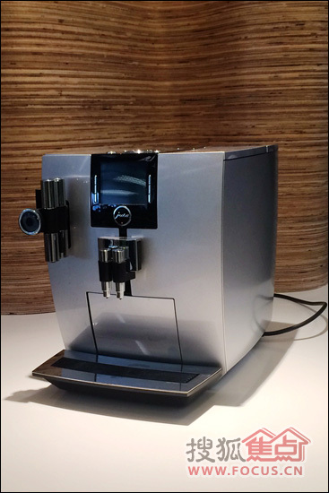 优瑞一键式咖啡机iIMPRESSA J9.3 正面