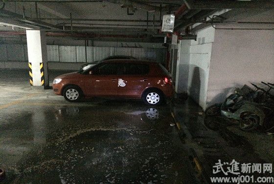 湖塘丰乐尚都地下车库污水四溢 业主要求退车位