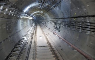 体验南昌地铁试车(组图)