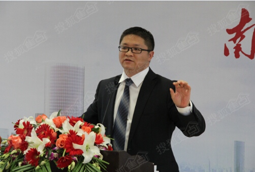南京大学城市科学研究院副院长胡小武