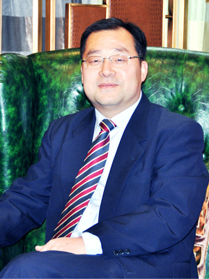 中国城市产业发展联盟主席 陈宝存