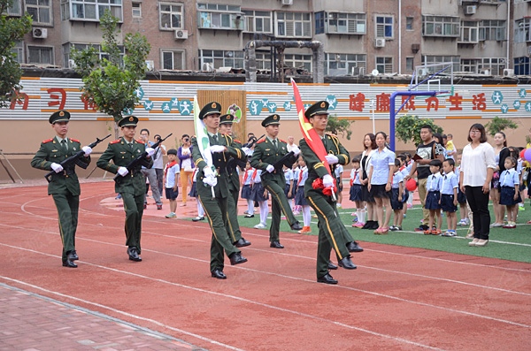 武警升国旗