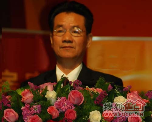 董事长萧华 董事长萧华