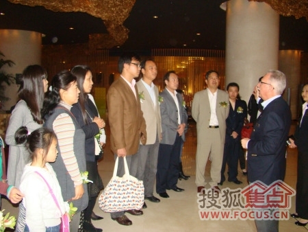 业主参观威斯汀酒店 外籍主管亲自接待 业主参观威斯汀酒店 外籍主管亲自接待