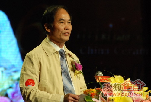 中国陶瓷工业协会,建筑卫生陶瓷专业委员会秘书长黄芯红先生