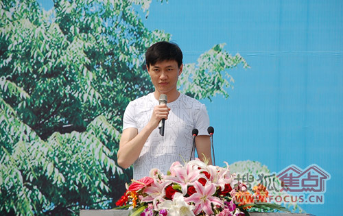 08年奥运会击剑冠军仲满发表《低碳倡议》