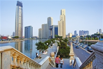 高银金融117大厦,597米;周大福滨海中心,530米;联合广场,488米