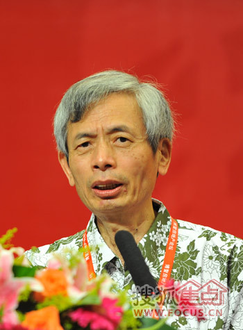 中国房地产业协会副会长朱中一先生 中国房地产业协会副会长朱中一先生