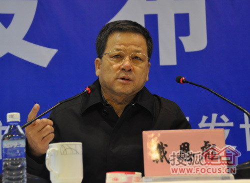 戴恩彪副市长讲话 新闻发布会上,大德集团副总裁王汝贵介绍了