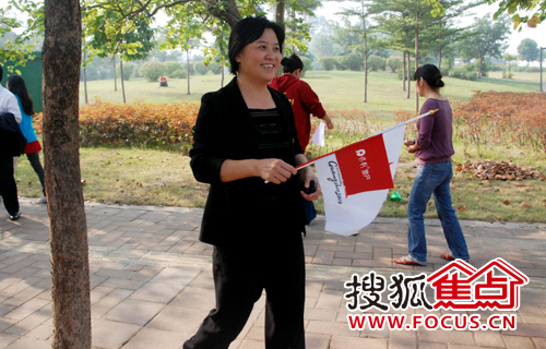 保利董事长宋广菊到达现场,为李彬海加油助威