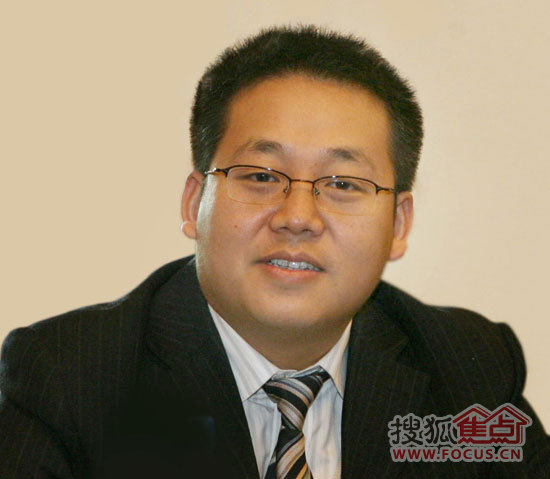 财经评论员易鹏 财经评论员易鹏