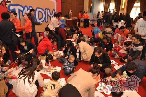 大连早教基地亲子活动_红黄蓝亲子嘉年华活动_大连怀特海幼儿园