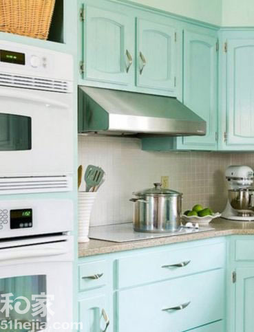 色彩入侵厨房重地 7款彩色橱柜呈现潮流厨房