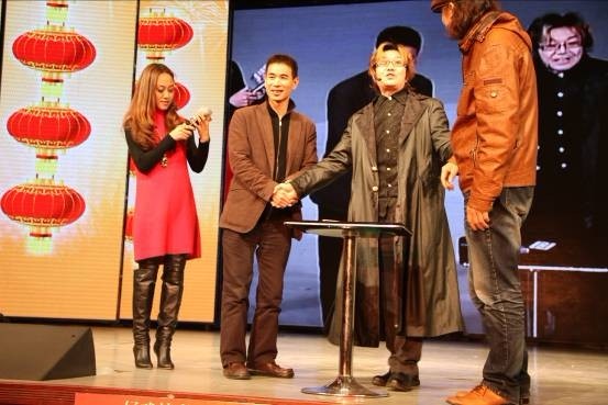 全友卫浴总经理施冰与香港国际魔幻大师郭安迪现场互动