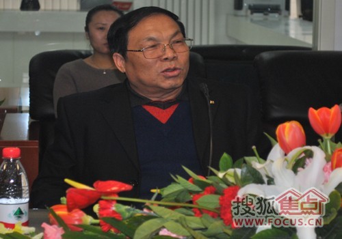 唐山市博志房地产开发有限公司总经理赵书珍先生首先发表致辞,赵总