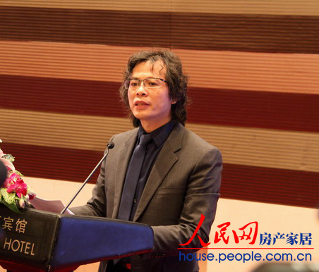 董事长卢伟光自事件后首次公开露面