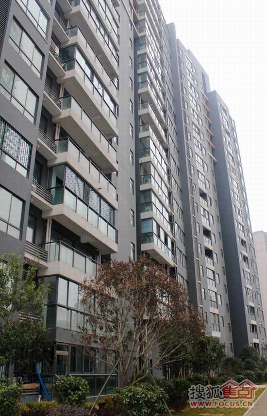 恒基凯旋门首期215户业主可提前半年领到房产证
