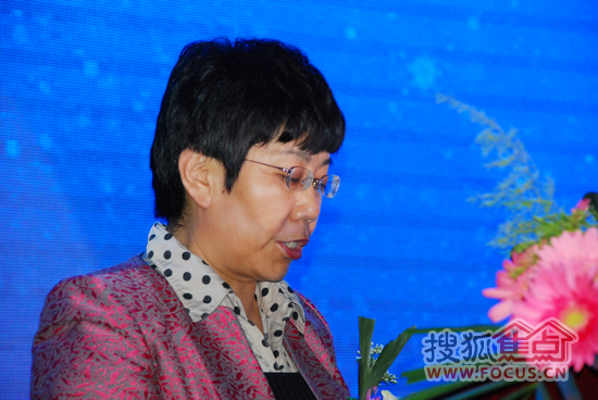 山东省家具协会会长牛广霞致辞 山东省家具协会会长牛广霞致辞