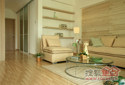 暖黄沙发 拒绝冷清的117平3室2厅装修案例