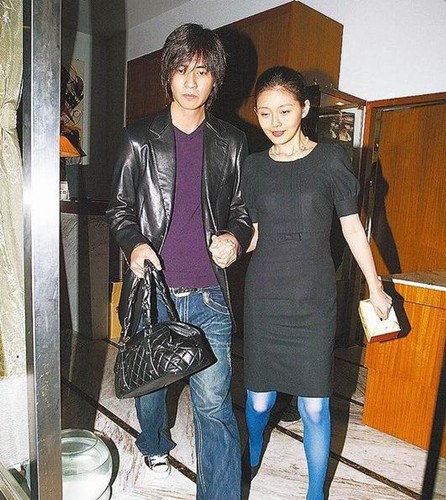 周渝民正牌女友喻虹渊生活照曝光 两人同入爱巢