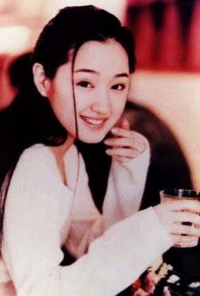 杨钰莹追忆少女时闯广州 昔日豪宅贵妇生活曝光