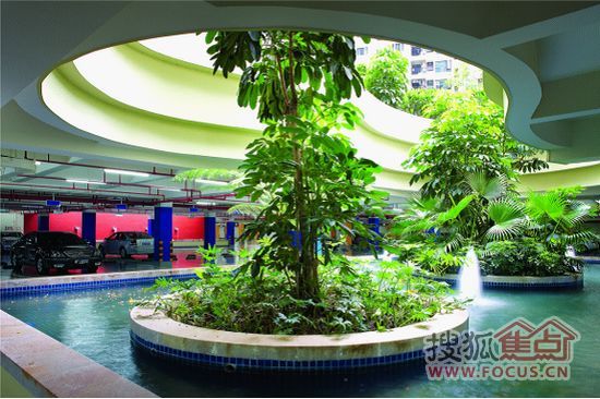 珠海华发新城阳光地下车库实景拍照