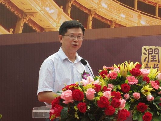 广东省建筑材料行业协会副会长、广东省陶瓷协会会长 陈环