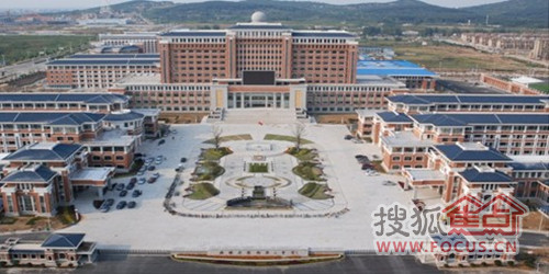 在大连,2007年8月,正源地产斥资6000万元建造大连重点中学——格致