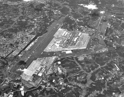因为当地农民拒绝被拆迁,日本东京成田机场开港30多年还没完工.