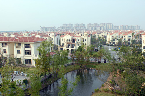 市场动态 正文     碧桂园   碧桂园(论坛)项目位于芜湖市三山区龙窝